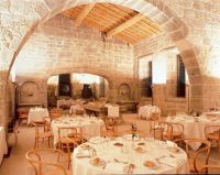 Amares_25_restaurant